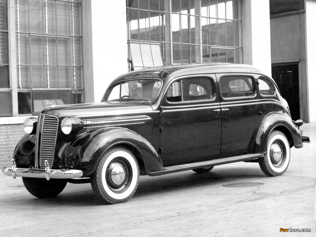 Photos of Dodge D5 Sedan 1936–37 (1024 x 768)