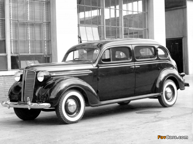 Photos of Dodge D5 Sedan 1936–37 (640 x 480)