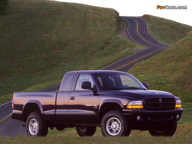 Pictures of Dodge Dakota R/T Club Cab 1998–2004 (640 x 480)