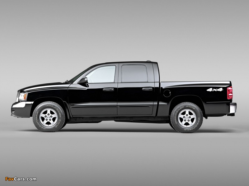 Pictures of Dodge Dakota Laramie Quad Cab 2004–07 (800 x 600)