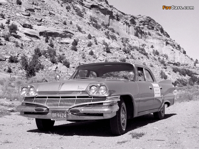 Images of Dodge Dart Phoenix Sedan (H41) 1960 (640 x 480)