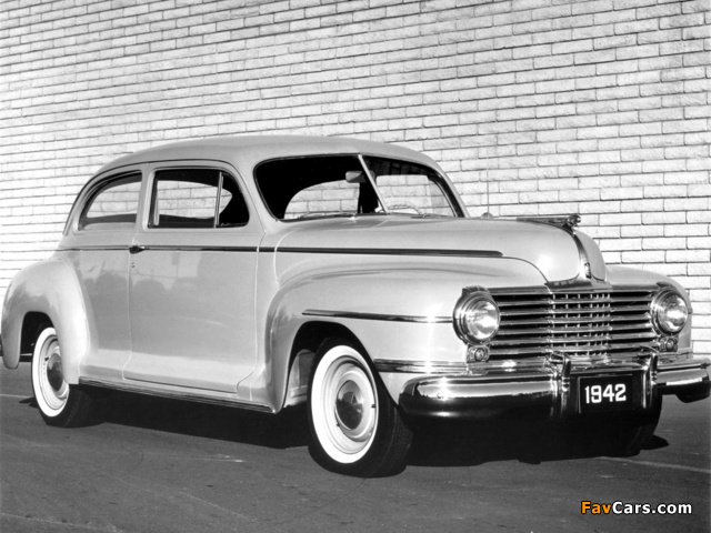 Dodge Deluxe Sedan (D22) 1942 pictures (640 x 480)
