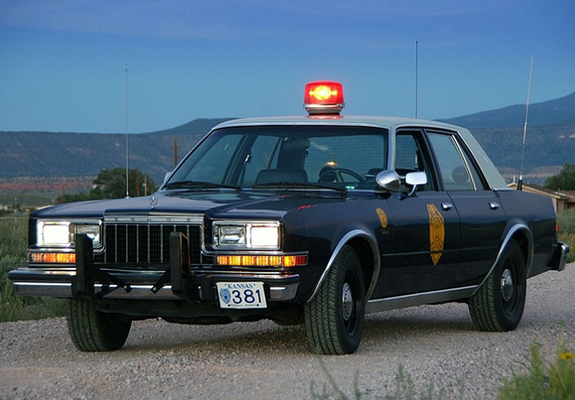 Pictures of Dodge Diplomat Police Car 1981–89