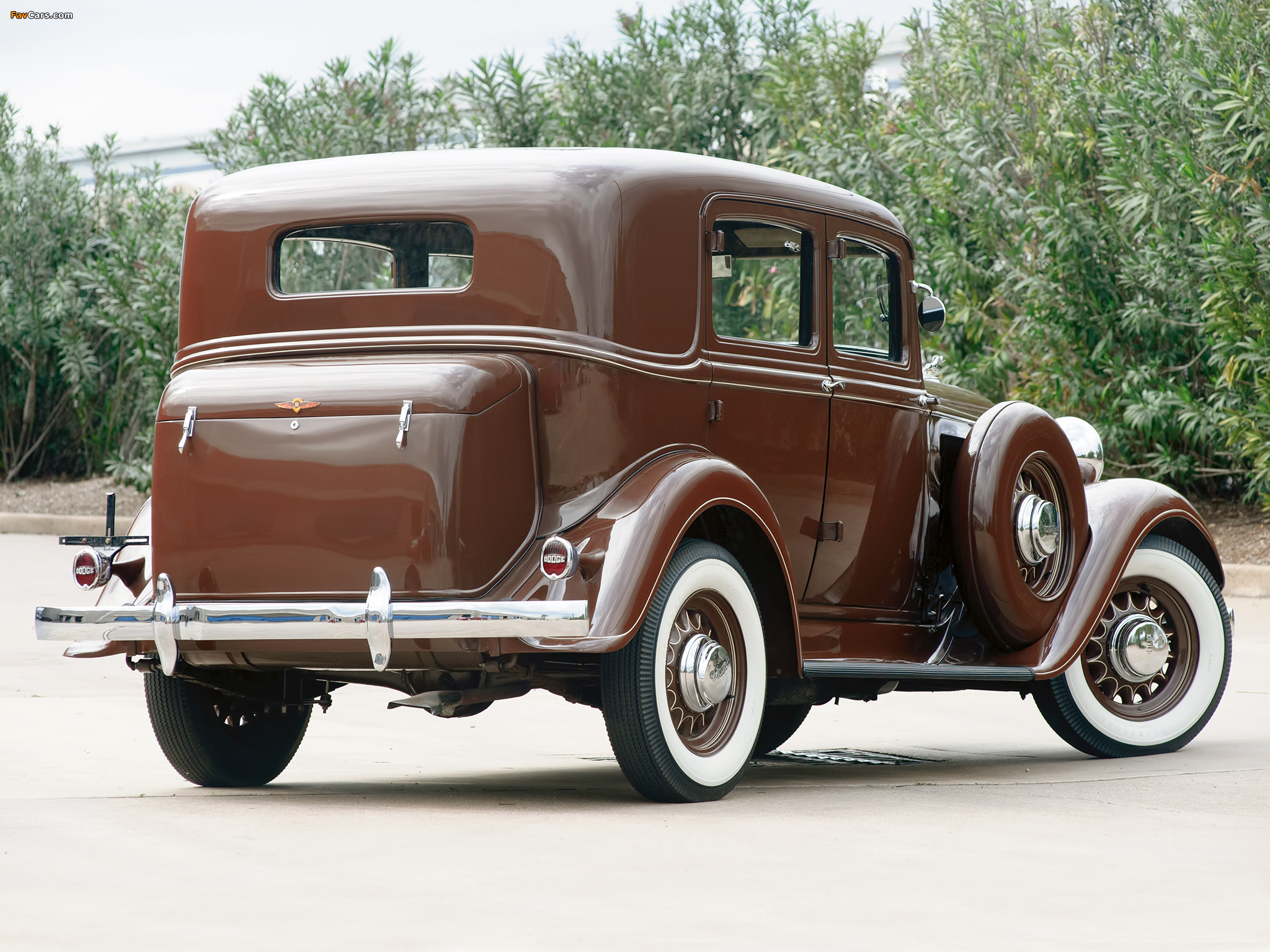 Pictures of Dodge DP 4-door Salon Brougham 1933 (2048 x 1536)
