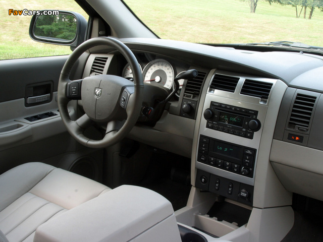 Dodge Durango Limited 2003–06 wallpapers (640 x 480)