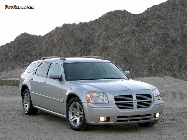 Dodge Magnum RT 2005–07 pictures (640 x 480)