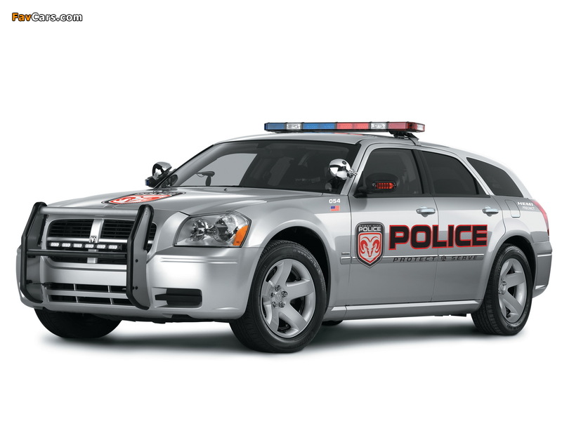 Dodge Magnum Police Car 2005–08 wallpapers (800 x 600)
