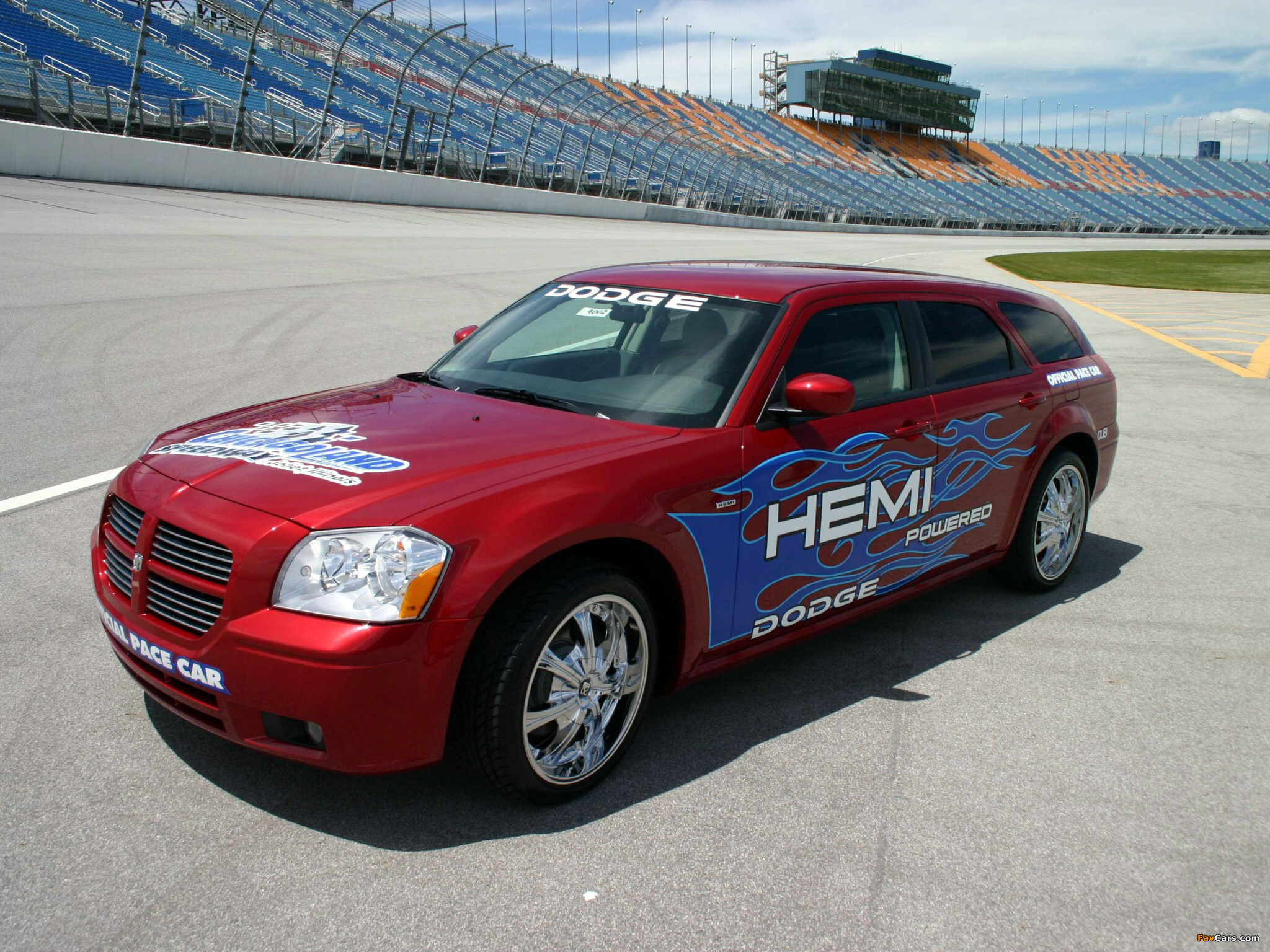 Photos of Dodge Magnum RT Chicagoland Pace Car 2005 (2048 x 1536)