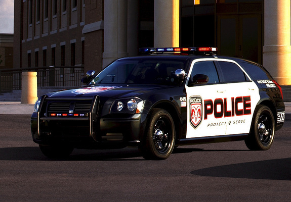 Dodge Magnum Police Car 2005–08 wallpapers
