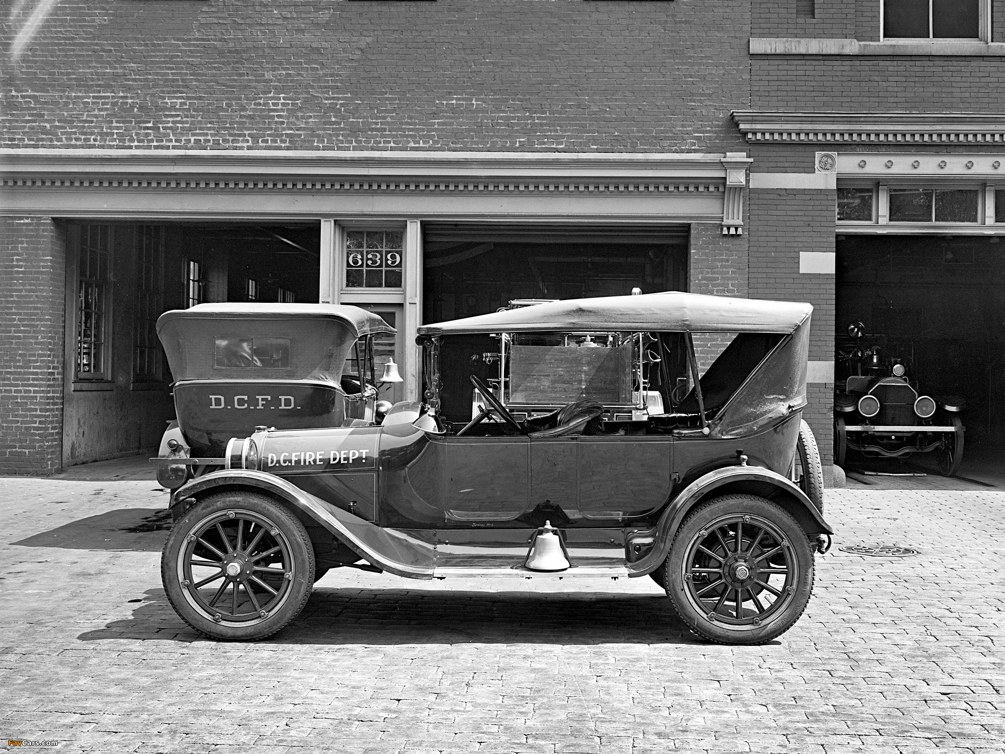 Photos of Dodge Model 30 Touring 1917–21 (2048 x 1536)