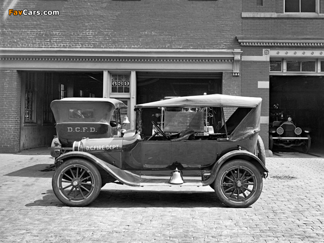 Photos of Dodge Model 30 Touring 1917–21 (640 x 480)