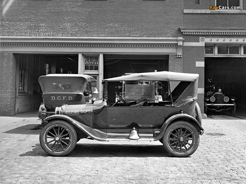 Photos of Dodge Model 30 Touring 1917–21 (800 x 600)
