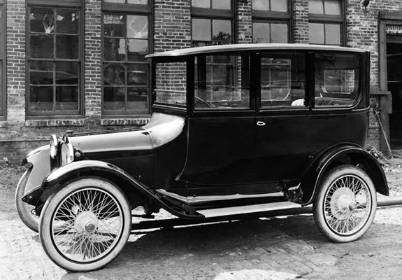 Dodge Model 30 Central Door Sedan 1917 wallpapers