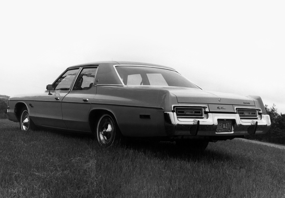 Dodge Royal Monaco Brougham Sedan (DP41) 1976 pictures