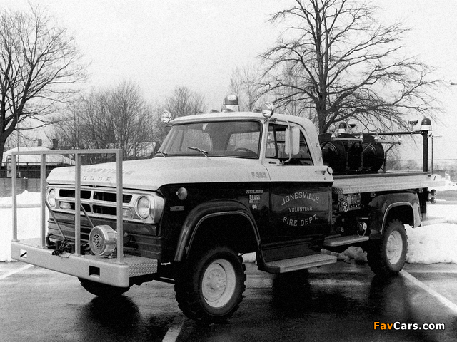 Images of Dodge W300 Power Wagon Rescue by Maxim 1971 (640 x 480)