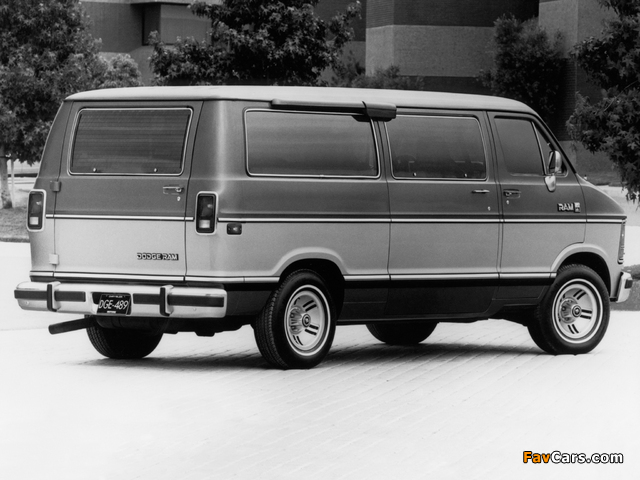 Dodge Ram Wagon 1986–93 pictures (640 x 480)