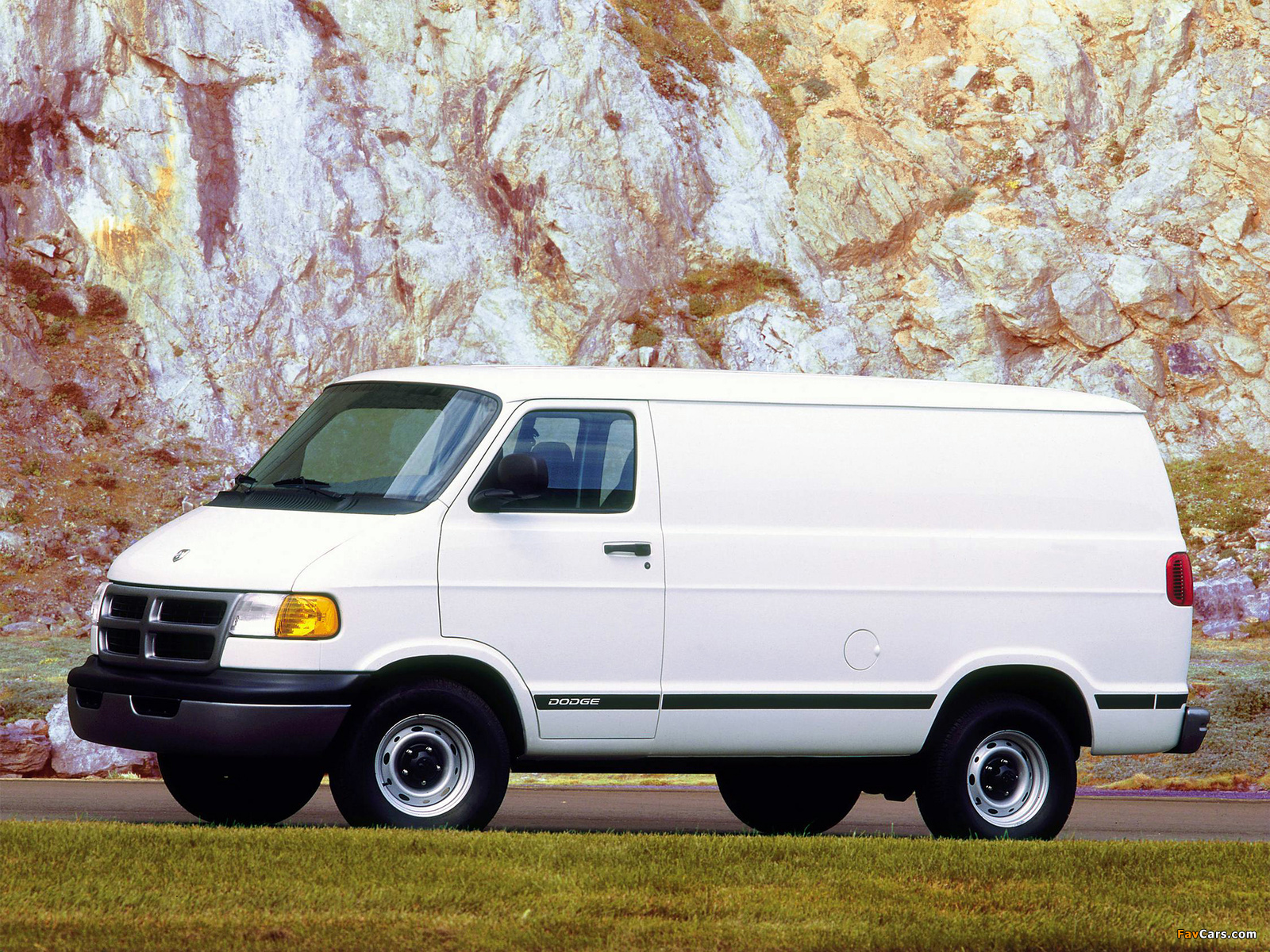 Dodge Ram Van 1994–2003 wallpapers (1600 x 1200)