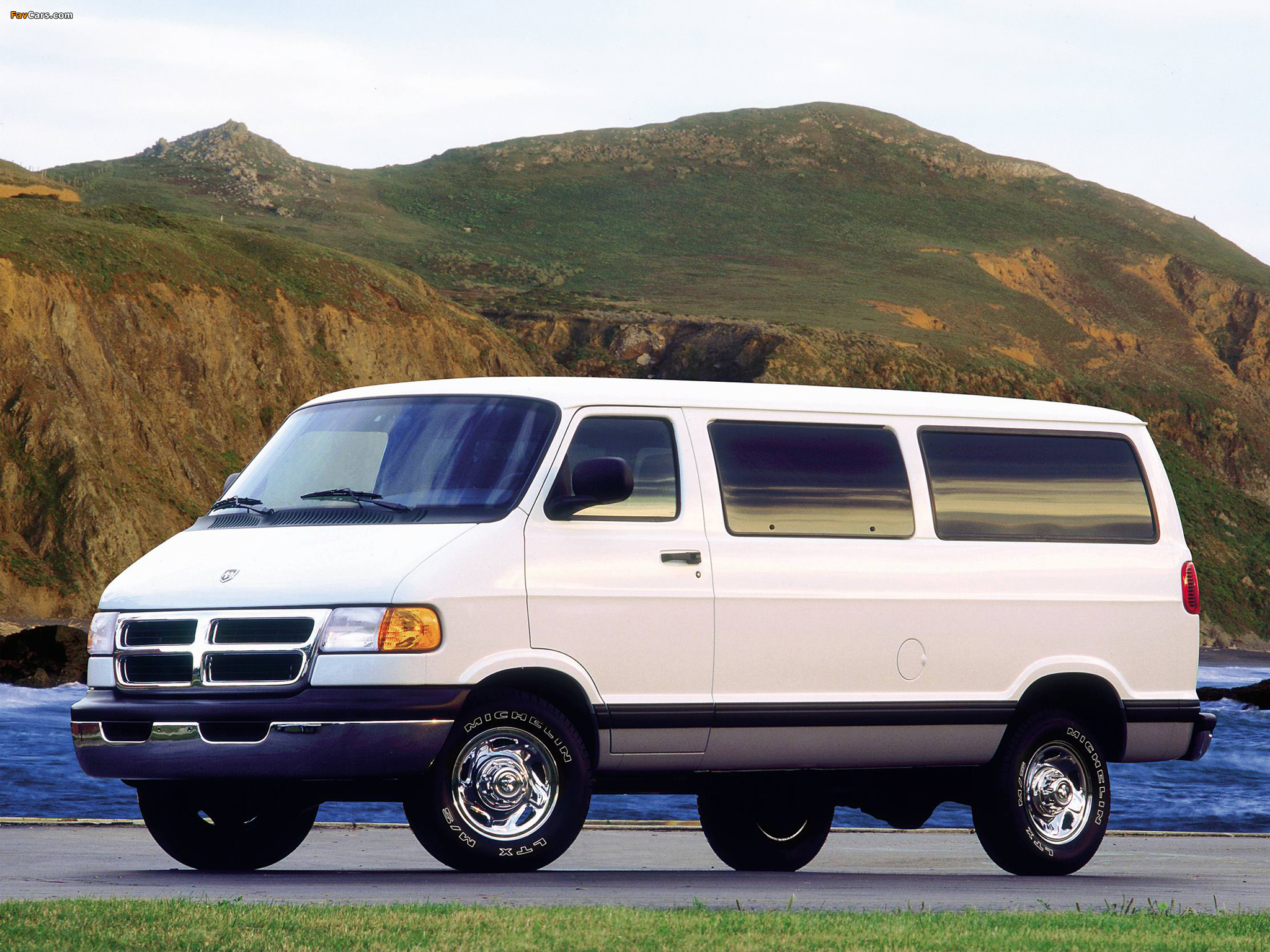 Dodge Ram Van 1994–2003 wallpapers (2048 x 1536)