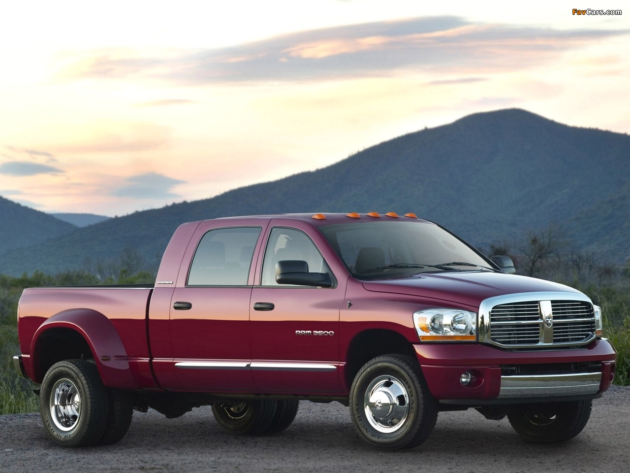 Images of Dodge Ram 3500 Mega Cab 2006–09 (1280 x 960)