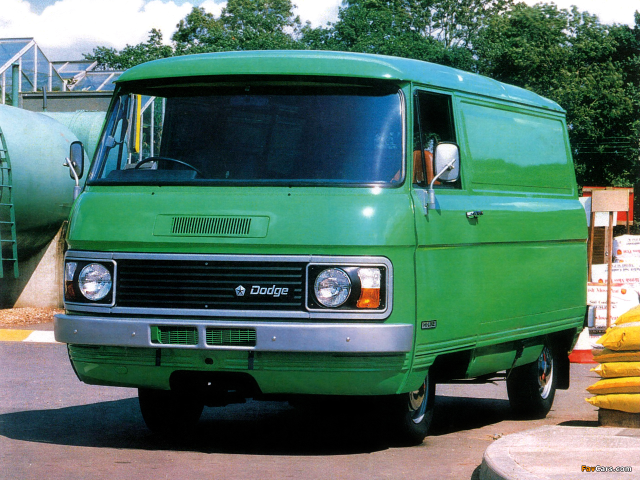 Photos of Dodge Spacevan 1979–82 (1280 x 960)