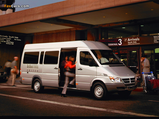 Pictures of Dodge Sprinter 2002–06 (640 x 480)