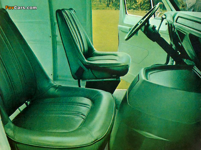 Dodge Tradesman Maxivan 1977 wallpapers (640 x 480)