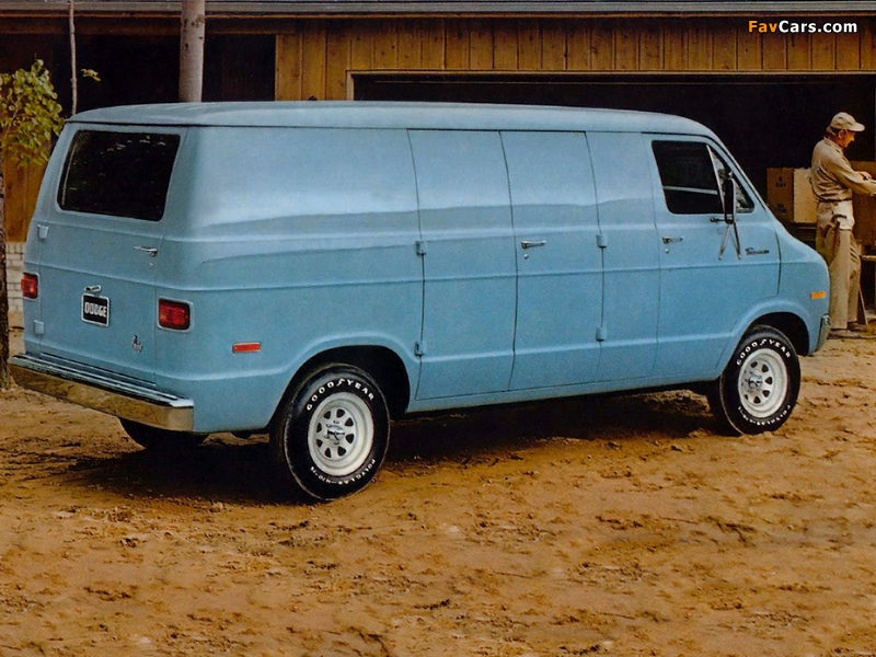 Dodge Tradesman Maxivan 1977 wallpapers (800 x 600)