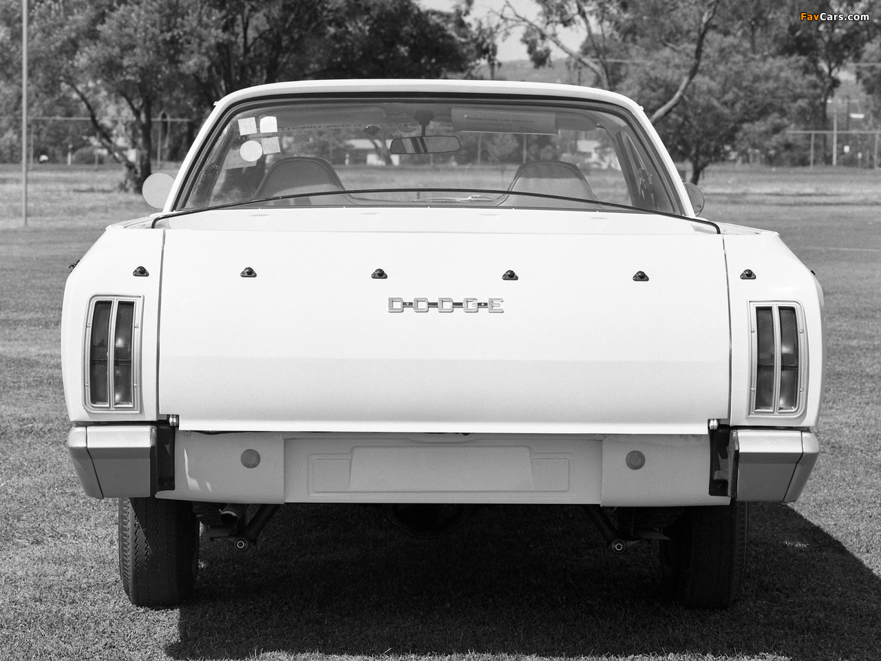 Dodge Valiant Utility (VH) 1971–73 pictures (1280 x 960)