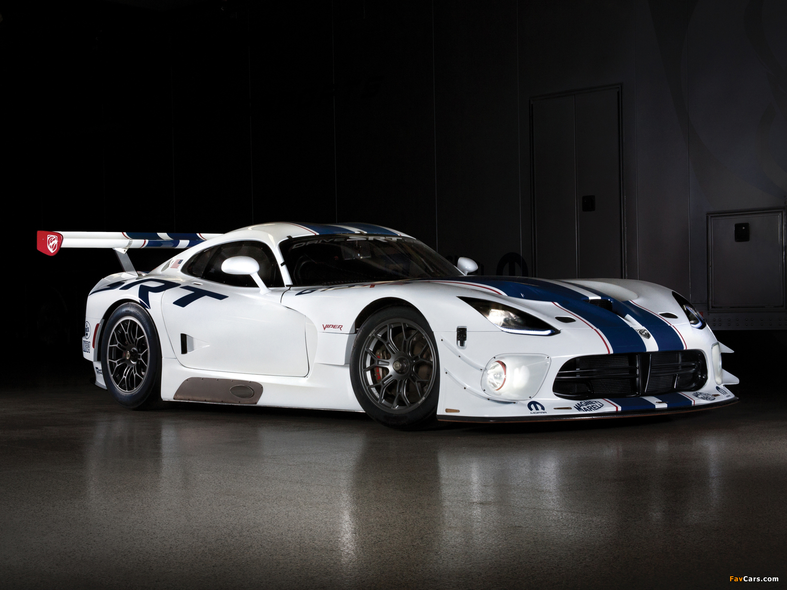 SRT Viper GT3-R 2013 photos (1600 x 1200)