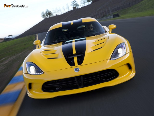 SRT Viper 2013 photos (640 x 480)