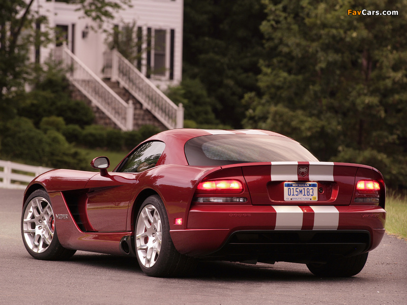 Photos of Dodge Viper SRT10 Coupe 2008–10 (800 x 600)