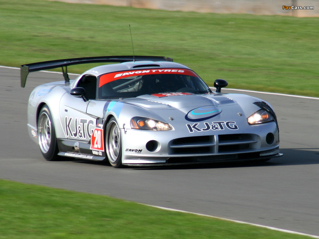 Pictures of Dodge Viper SRT10 Competition Coupe 2002–07 (1024 x 768)