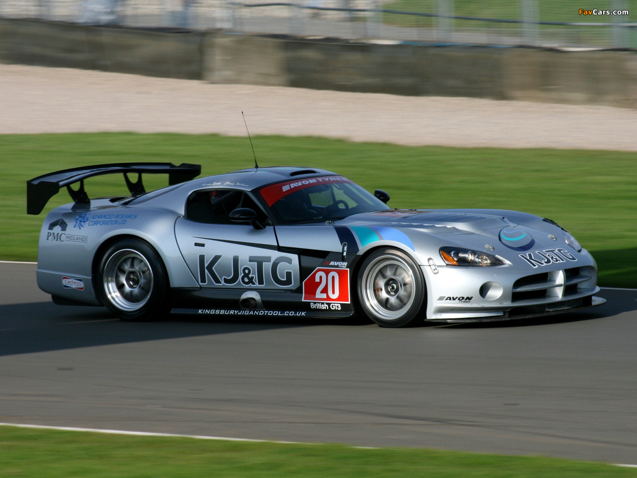 Pictures of Dodge Viper SRT10 Competition Coupe 2002–07 (1280 x 960)