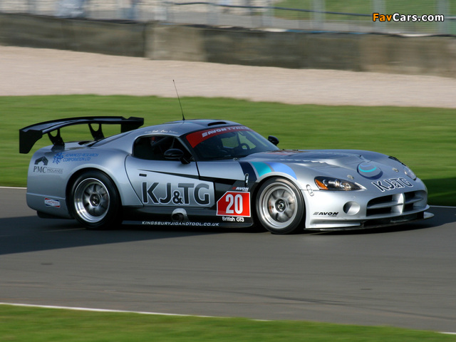 Pictures of Dodge Viper SRT10 Competition Coupe 2002–07 (640 x 480)