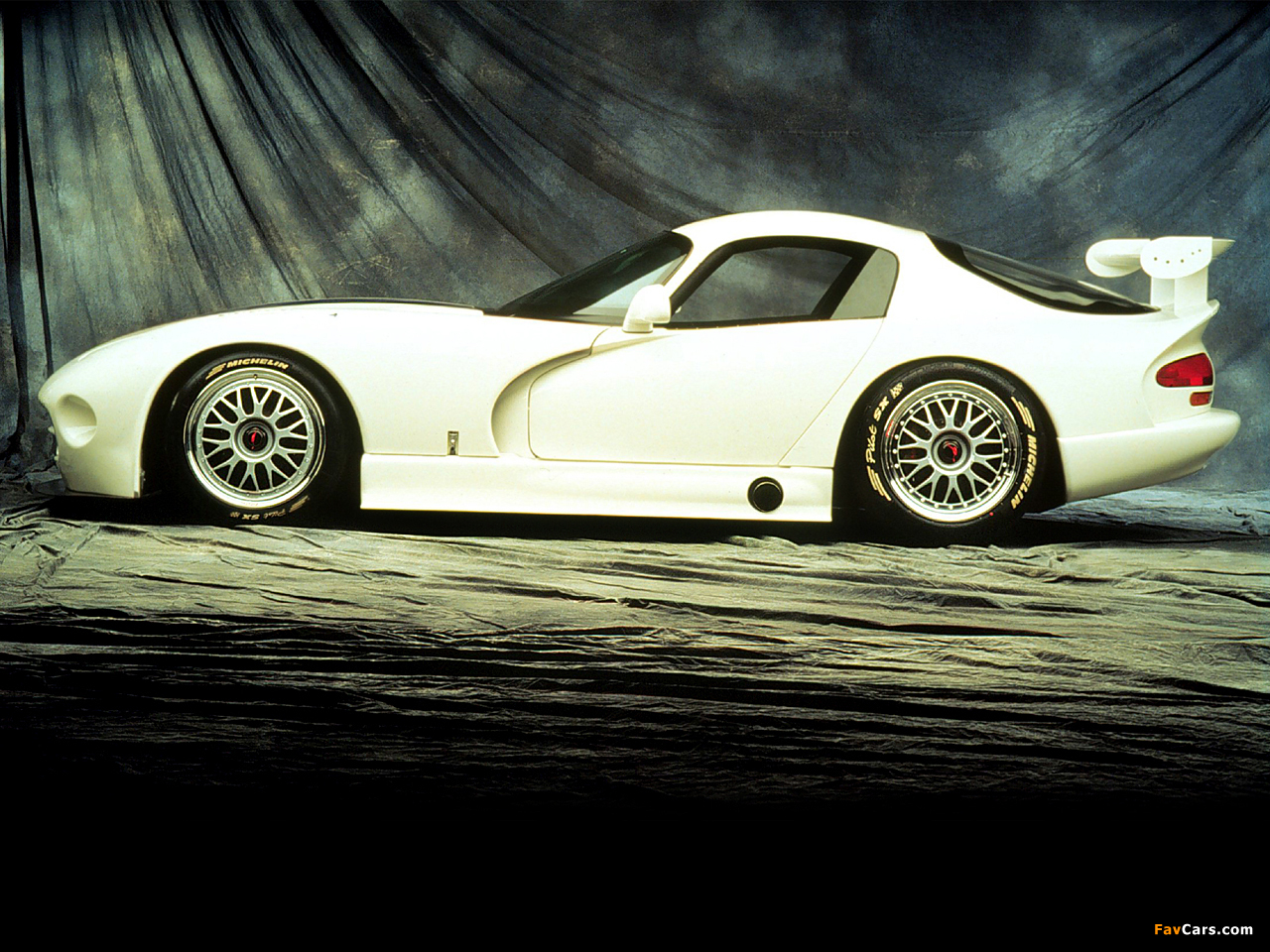 Dodge Viper GTS-R Race Car Prototype 1995 wallpapers (1280 x 960)