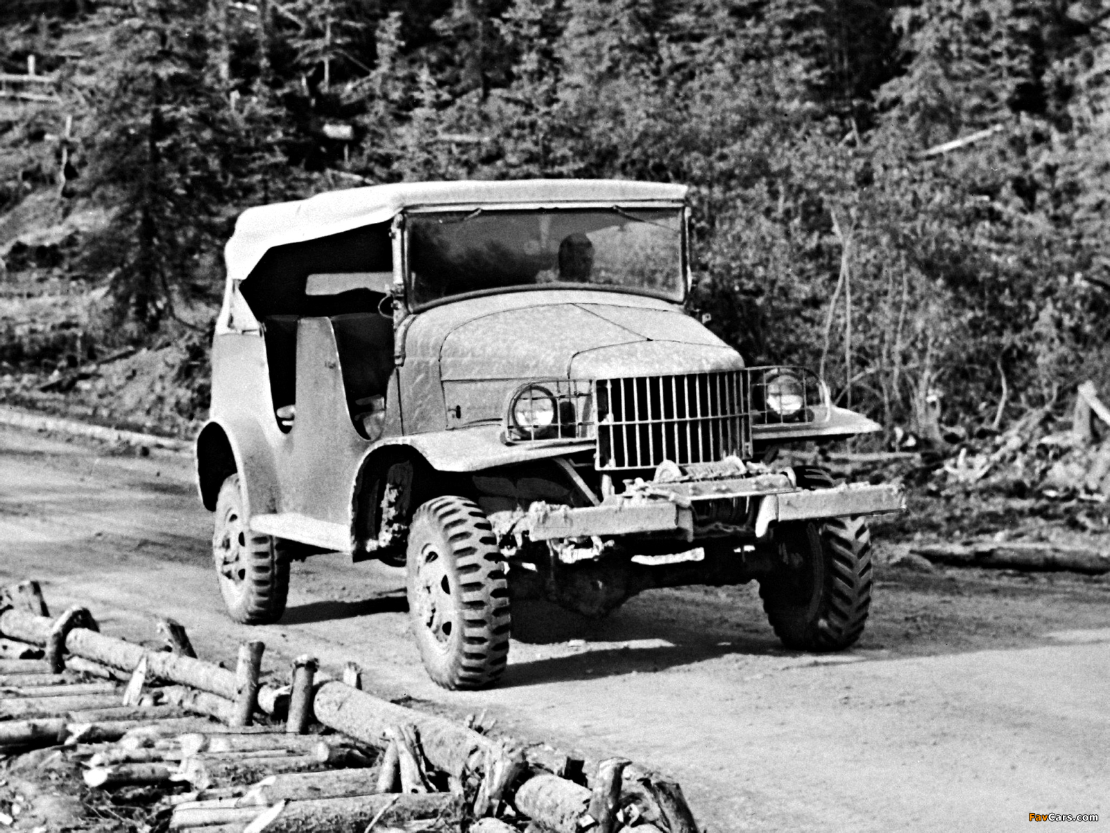 Dodge WC-7 Command Car (T207) 1941–42 photos (1600 x 1200)