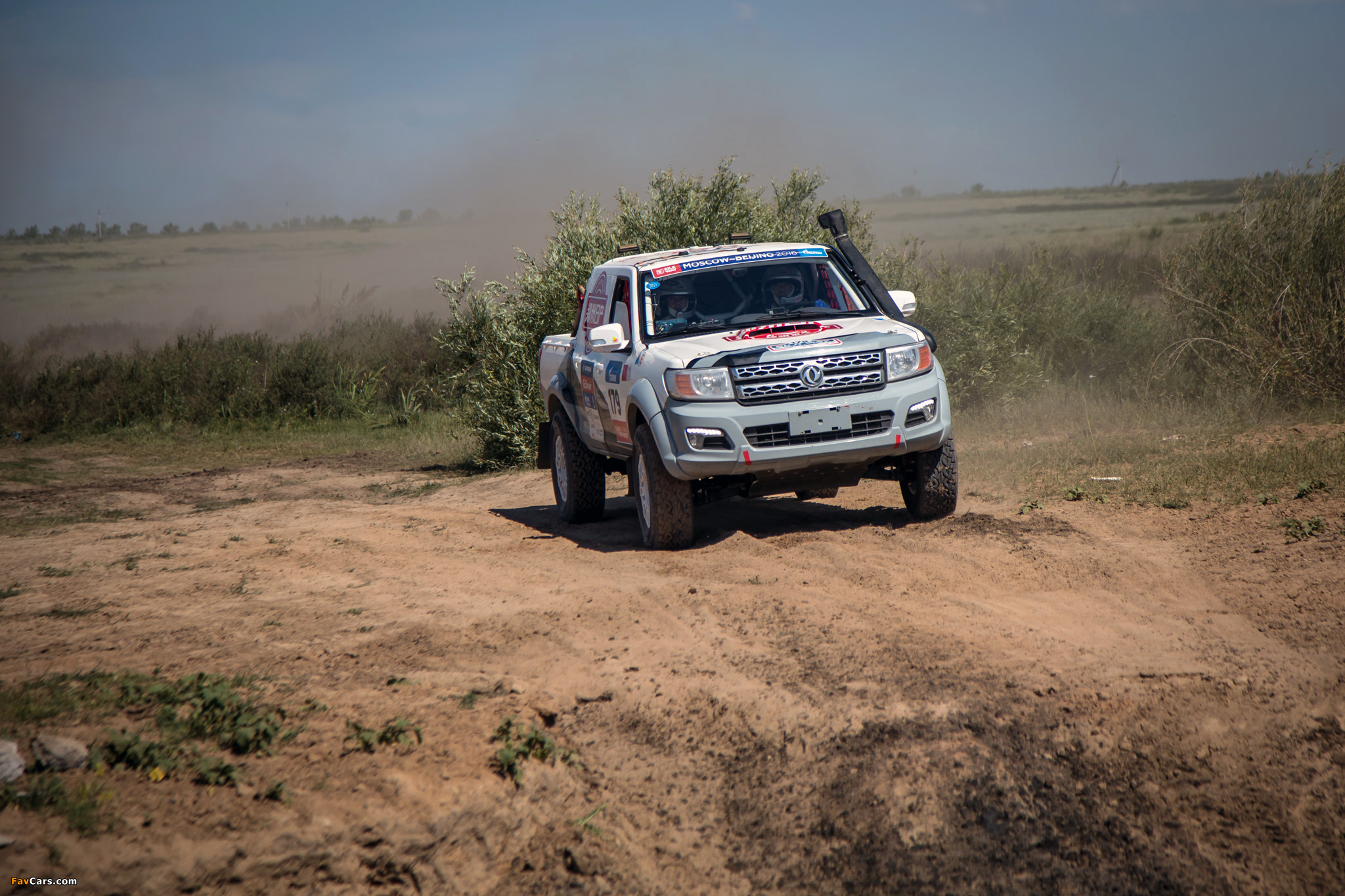 Dongfeng Rich Silk Way Rally 2016 images (2048 x 1365)