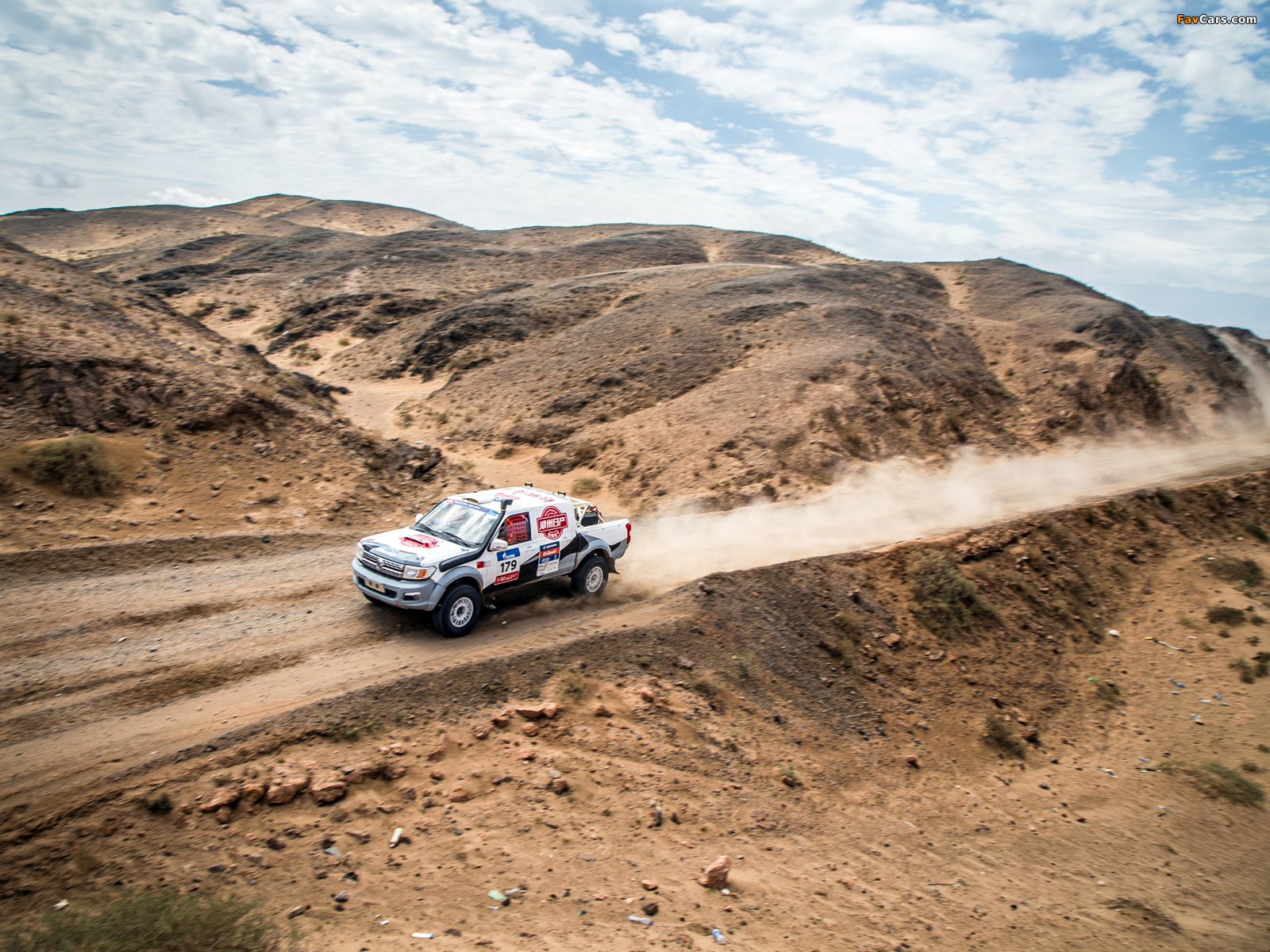 Dongfeng Rich Silk Way Rally 2016 photos (1600 x 1200)