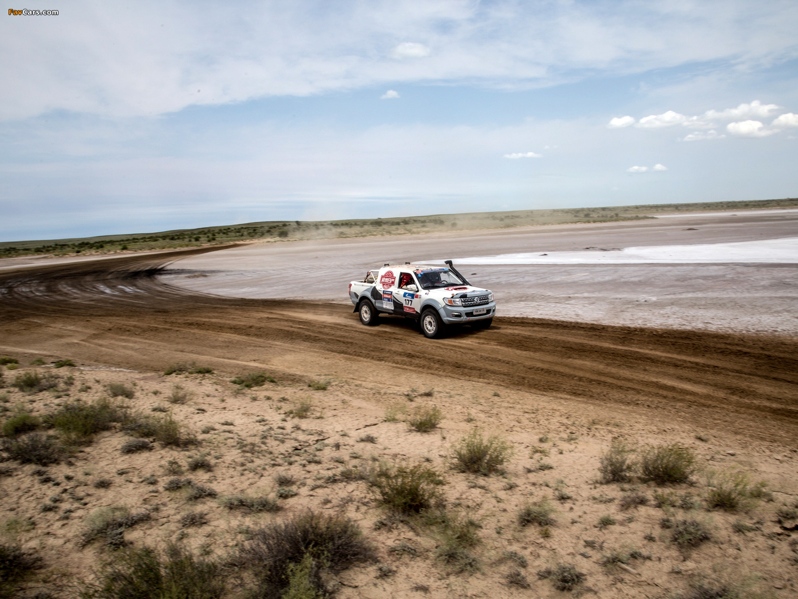 Dongfeng Rich Silk Way Rally 2016 pictures (1600 x 1200)