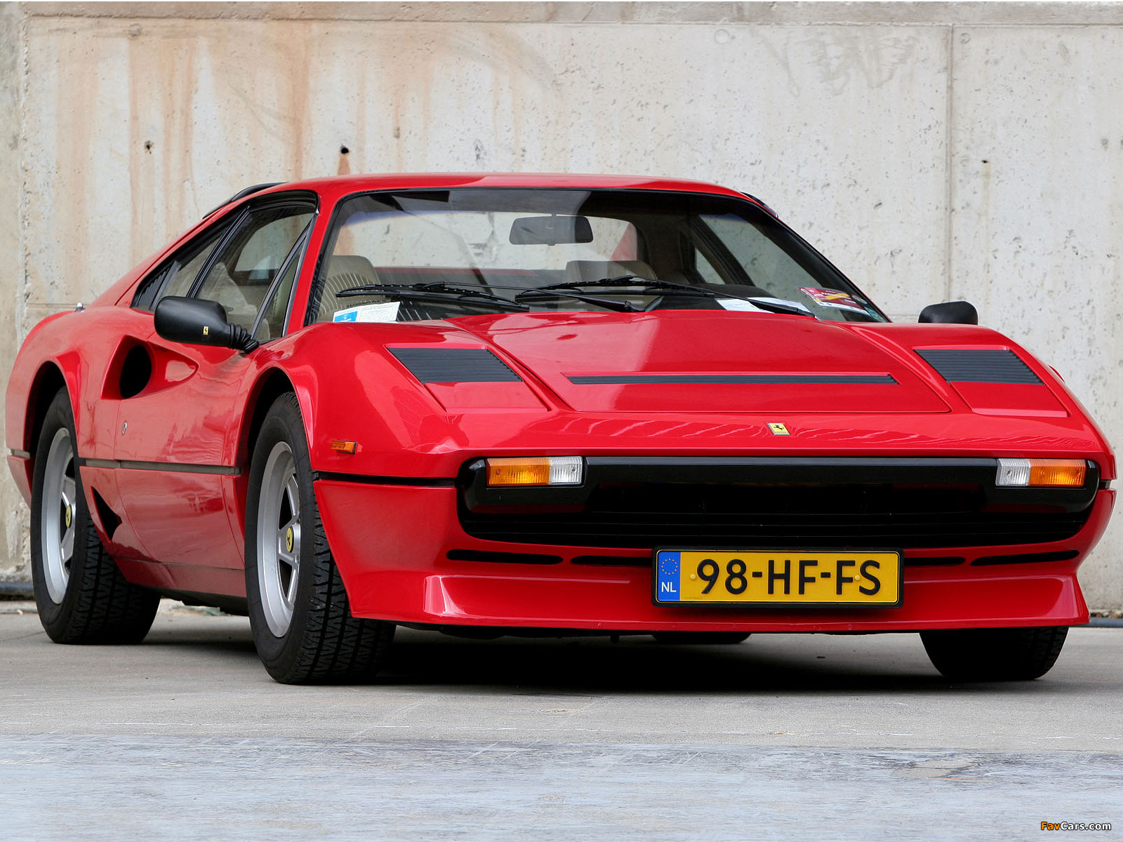 Ferrari 208 GTB Turbo 1982–85 pictures (1600 x 1200)