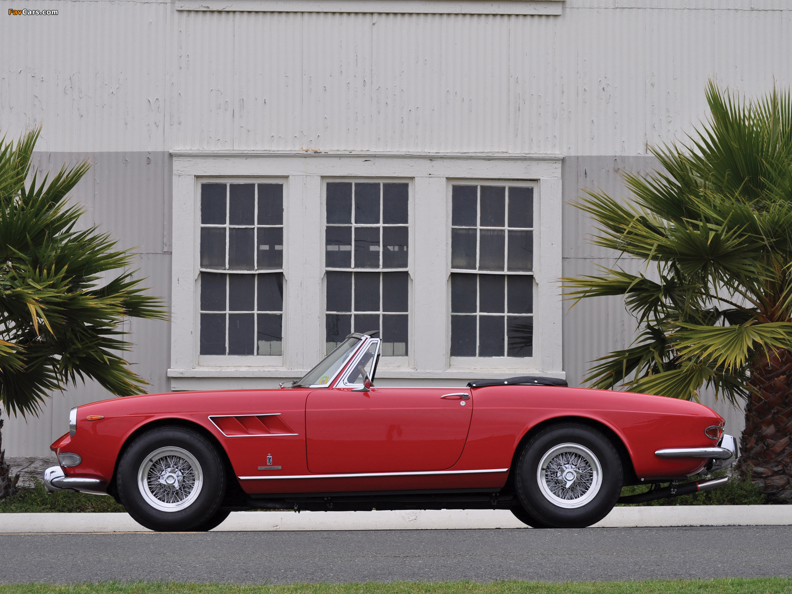 Ferrari 275 GTS Spider 1964–66 images (1600 x 1200)