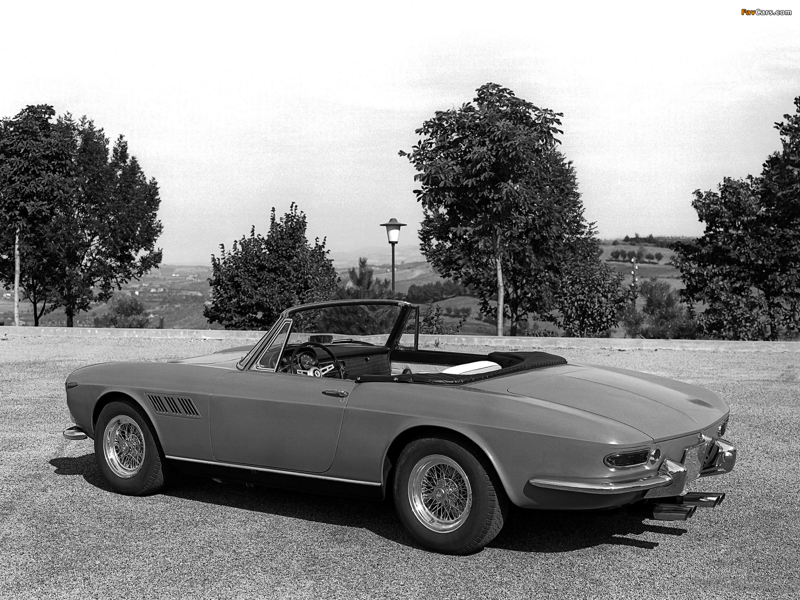 Photos of Ferrari 275 GTS Spider 1964–66 (1600 x 1200)