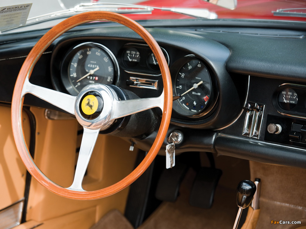 Photos of Ferrari 275 GTB/4 NART Spider 1967–68 (1024 x 768)