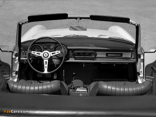 Pictures of Ferrari 275 GTS Spider 1964–66 (640 x 480)