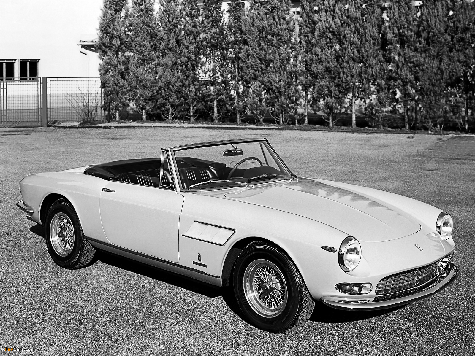 Pictures of Ferrari 275 GTS Spider 1964–66 (1600 x 1200)