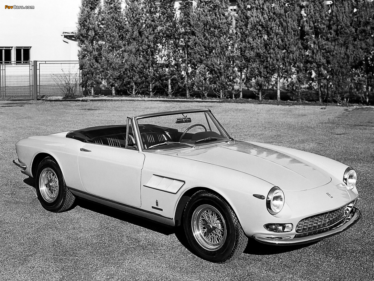 Pictures of Ferrari 275 GTS Spider 1964–66 (1280 x 960)