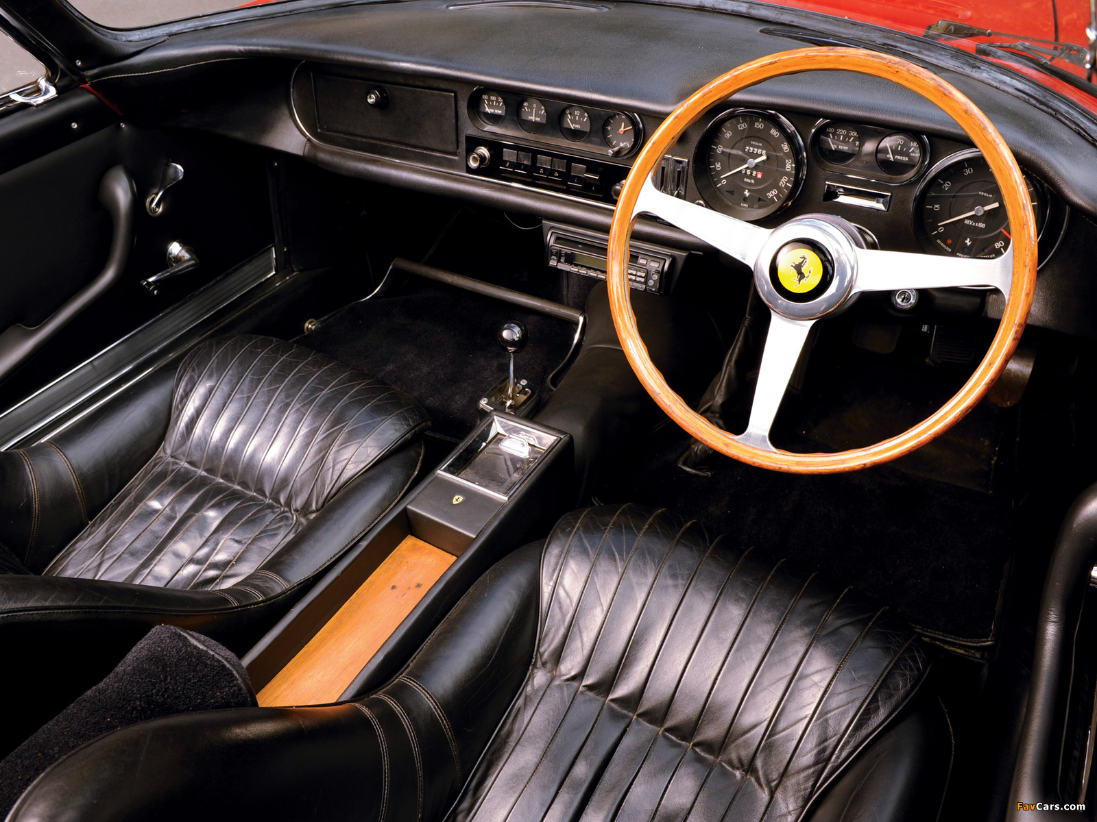 Pictures of Ferrari 275 GTB/4 NART Spider 1967–68 (1600 x 1200)