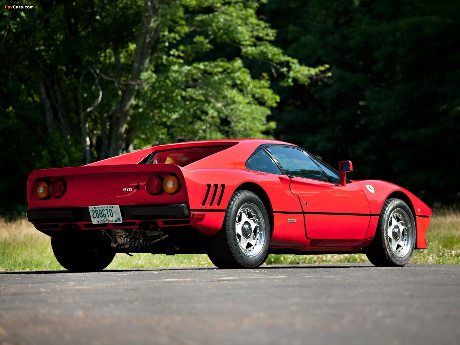 Ferrari 288 GTO 1984–86 wallpapers (1600 x 1200)