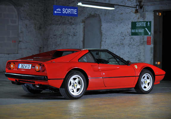 Ferrari 308 GTSi 1980–83 pictures