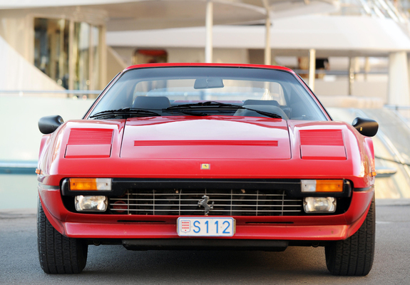 Images of Ferrari 308 GTS Quattrovalvole 1982–85
